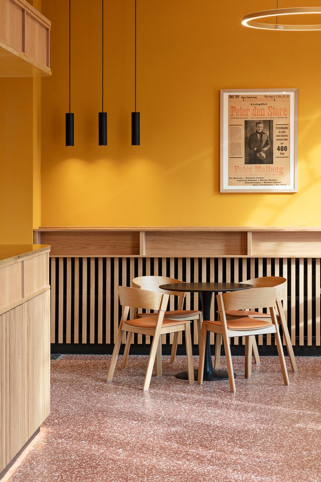 radiatorskjuler i eg – snedkerløsning