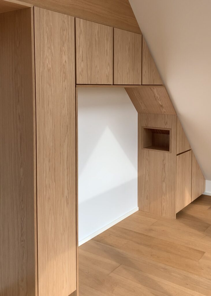 Indbygget niche til sengen